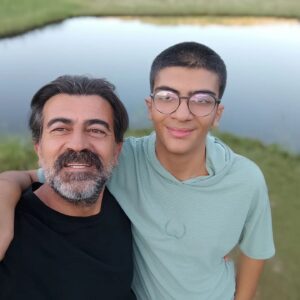 Erkan Bektaş Instagram - @solhan @yuzenadalarsolhan 
Çok güzel yermiş, bayıldık @umutacarbektass la...