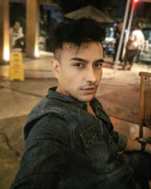 Erlando Saputra Instagram - Don't try so hard,,What belongs to u Will find u...