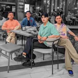 Erlando Saputra Instagram - Best friends