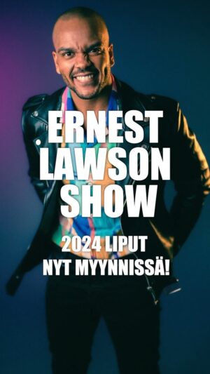 Ernest Lawson Instagram - KIERTUE JATKUU VUONNA 2024!🥳

Äitini ja hänen kavereidensa keskuudessa suuren suosion saavuttanut, stand upia ja livemusiikkia yhdistelevä Ernest Lawson Show kiersi syksyllä Suomea 15 kaupungin verran. Kiertueen ulkopuolelle jääneet kaupungit kuitenkin katkeroituivat pahasti, ja uhkasivat laittaa rajat ja raajat kiinni, jos en korjaa asiaa. Siispä sovitteluyrityksenä jatkan ensi vuonna esim. Tampereella, Lappeenrannassa ja Joensuussa. Toki mukaan on otettu uusintakierrokselle myös Helsinki ja Oulu. Tähän mennessä julkistetut keikat löytyvät biosta. Siinäpä viime hetken joululahjavinkki!🎅🏿🎁

Aika monta kaupunkia uhkaa kuitenkin jäädä vielä ilman huumoria😢 Kerro kommenteissa minne mun pitäis ens vuonna tulla?🎤 Ehkä @suomenstandupclub ehtii vielä korjata asian!

#ernestlawsonshow #kiertue #2024