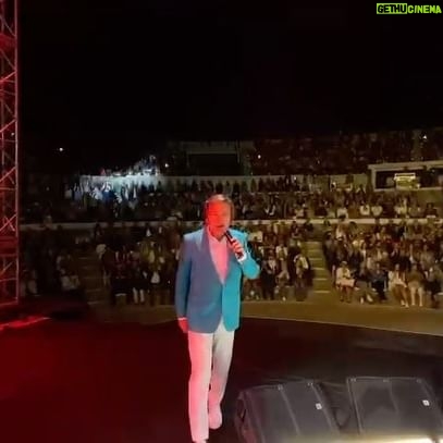Erol Evgin - 3.9K Likes - İzmir Kültürpark Açıkhava Tiyatrosu konserimden…
İzmir’de bana muhteşem bir koro eşlik etti, teşekkür ederim ✨
100. Yıl Marşı “100 Yılda Yüz Akıyla”