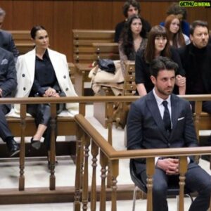 Ertuğrul Postoğlu Instagram - Hiç bir şey göründüğü gibi değildir.. MASUMİYET Bu Akşam saat 20.00’de FOXTV’de.. @omuratay @zelihaorman @umitcakmaksoy @goldfilmyapim @masumiyetfox #sırmayanik