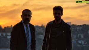 Ertuğrul Postoğlu Instagram - Bazan gerçek karanlığın içinde gizlidir.. MASUMİYET Bu Akşam 20.00’de FOXTV’de @serkaytutuncu @aytacicek @filizkuka @goldfilmyapim @masumiyetfox @foxturkiye #sirmayanik