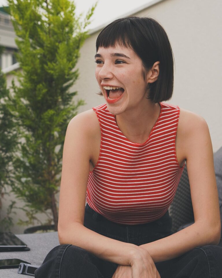 Actress Esengül Yılmaz HD Instagram Photos and Wallpapers June 2020