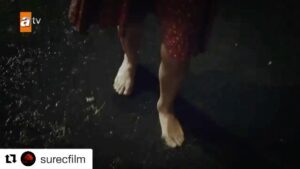 Esra Ronabar Instagram - Farklı bir annelik hikayesi ile "Cennetin Gözyaşları" saat 20:00'de ATV'de #cennetingozyaslari @surecfilm @atvturkiye @cennetingozyaslaridizi #yenidizi