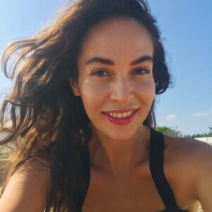 Esra Ronabar Instagram - 🌞🌻🦋