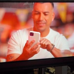 Esteban Paredes Instagram - ▶️ Dale play si aún no verificas tu perfil en @juegaenlineachile … Es muy fácil y rápido para jugar y ganar seguro  #juegaresponsable #juegaenlinea #juegaseguro