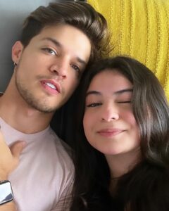 Esteban Velásquez Most Liked Photos and Posts