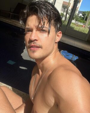Esteban Velásquez Instagram - Eita, que calor! 🥵