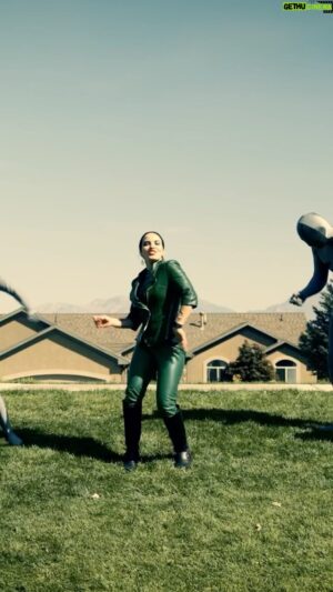 Ethan Fineshriber Instagram - Today I premiered the new Evil Rita remix video on my YouTube channel! Here’s a sneak peak! It’s been one year since I uploaded Evil Rita and it’s now over 43 million views. I’m sunset grateful.  Thanks to everyone who helped make this possible. @karlahernandez831 @thejacobpinto1 @the_robbie_bagley #ninjakidztv #ninjakidstv #ninjakidz #ninjakids #powerrangers #ritarepulsa #greenpowerranger #mmpr #mightymorphinpowerrangers #tommyoliver #ethanfineshriber #utahyoutuber