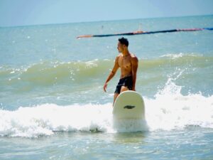 Ethan Juan Instagram - 🏄🏾