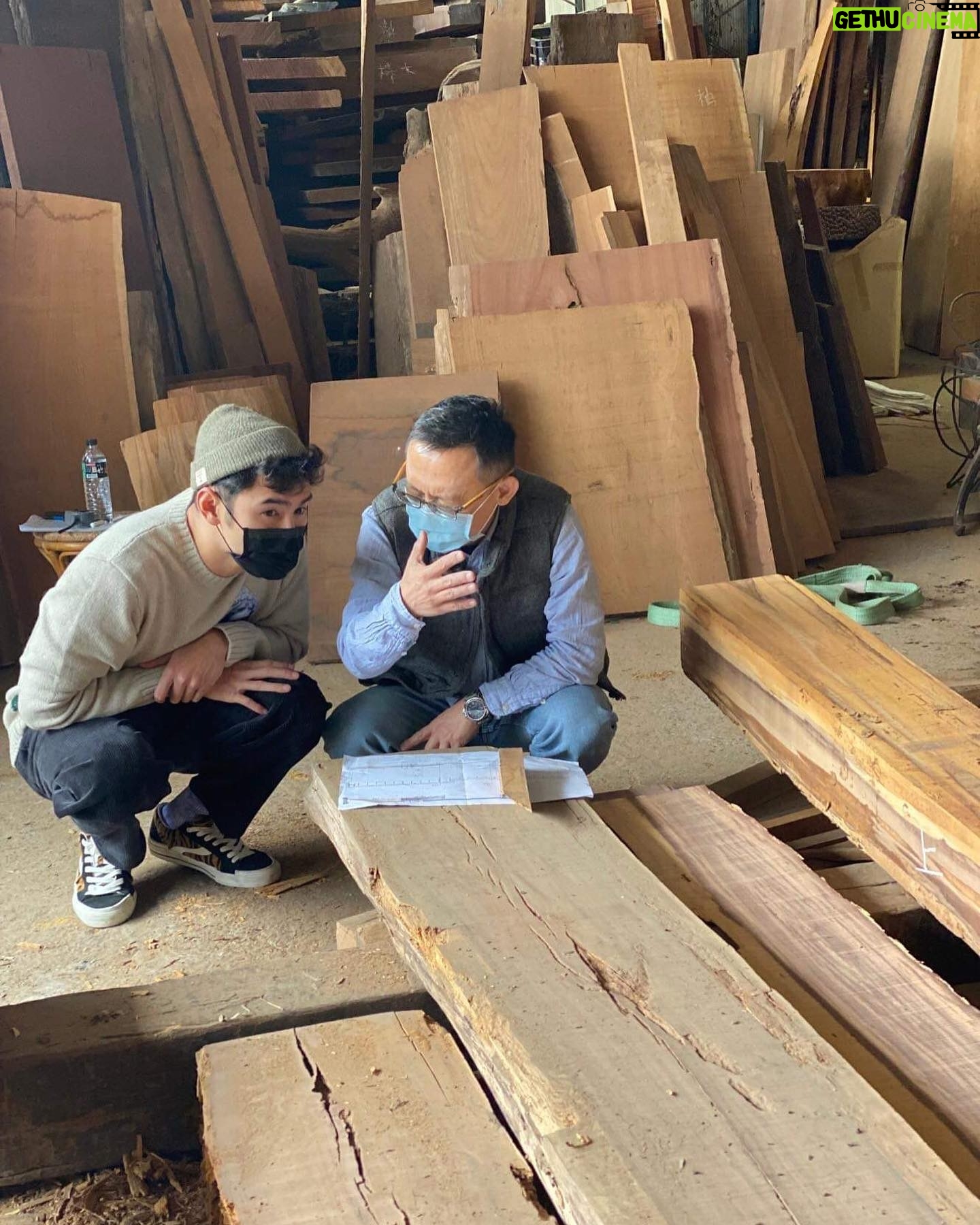 Ethan Juan - 6.7K Likes - 從相互試探到慢慢理解
每一次的討論、選擇
都是一段舒服的章節
這是一個家形成的過程
溫暖這個part
今天由老老闆承擔了❤️