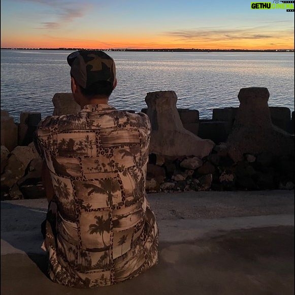 Ethan Juan - 5.8K Likes - Magic Hour