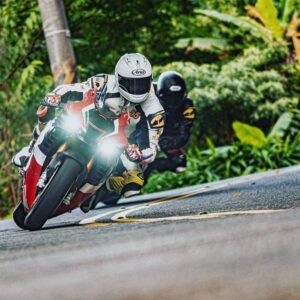 Ethan Juan Instagram - #riderlife #cbr1000rrr #Nezha