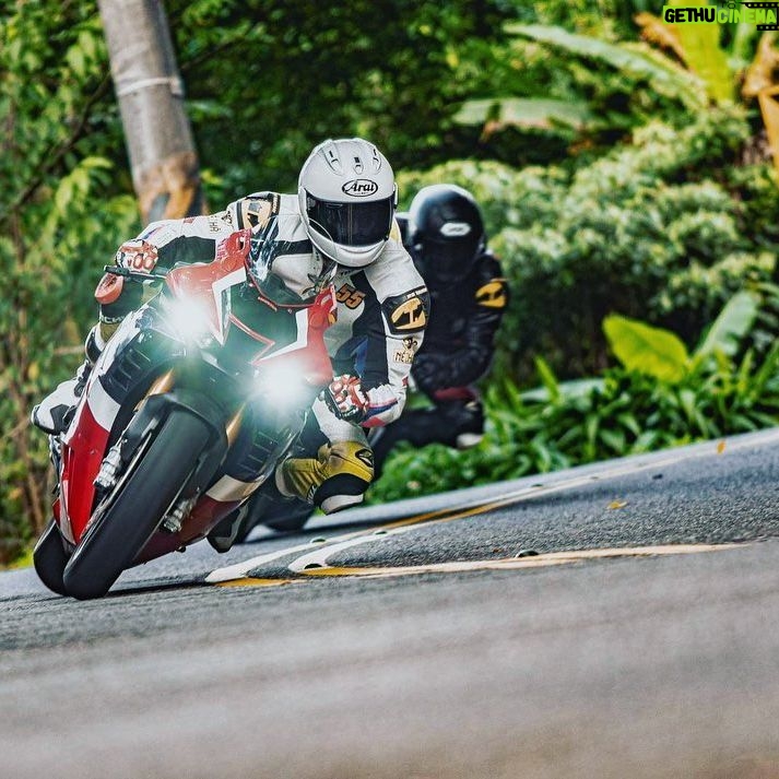 Ethan Juan - 7.1K Likes - #riderlife #cbr1000rrr #Nezha