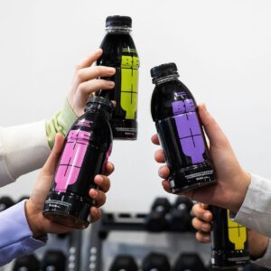 Étienne Boulay Instagram - Les boissons hydratantes BEHY sont disponibles dans tous les IGA !!! @drinkbehy x @igaqc • BEHY est fabriqué au Québec et sucré naturellement avec du sirop d’érable pur à 100%, rempli d’électrolytes naturels et sans édulcorants, arômes ou colorants artificiel! BEHY est LA nouvelle boisson d’hydratation santé et bonne pour toute la famille. Je suis très fier de joindre un groupe d’entrepreneurs Québécois, incluant les anciens joueurs de la NHL Bruno Gervais et Maxime Talbot, pour offrir la meilleure option d’hydratation sportive sur le marché! Allez chercher votre BEHY chez IGA!