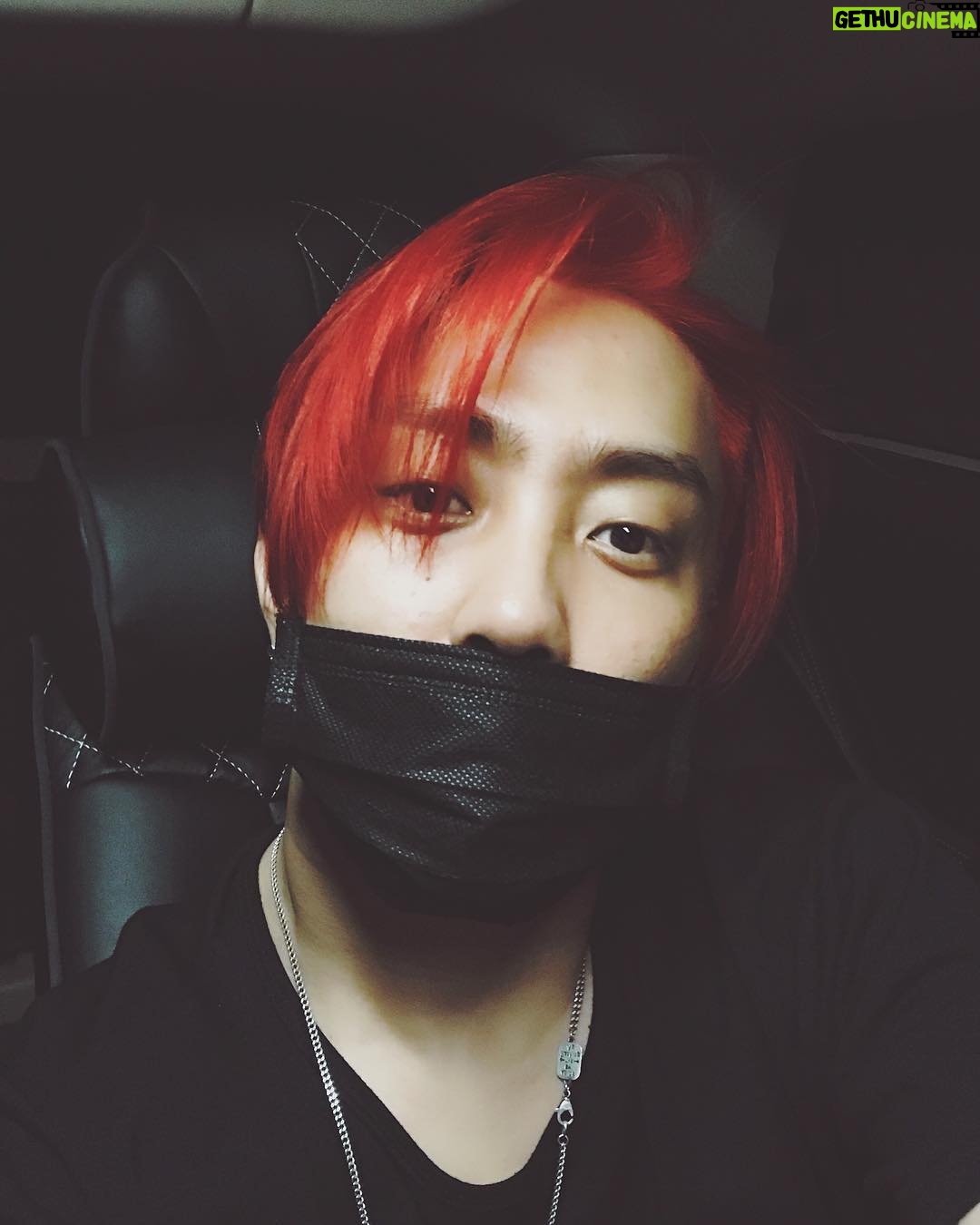 Eun Ji-won - 32.2K Likes - #yellowkies💛Day 맞이 새단장 🔥불태우자 놀라지마셈👀 처음이자 마지막 옐키데이를 위한 #염색 #7월15일에만나요👋