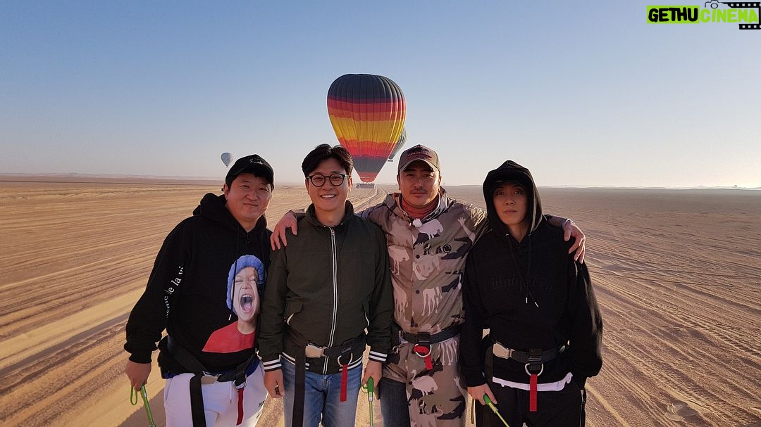 Eun Ji-won - 29.8K Likes - 두바이도 두바이지만 난 이형님들과의 추억이 더 소중했다 너무나 좋은 형님들 감사합니다🙏🏽🙏🏽 뭉쳐야뜬다~~~ 영원하라🤙🏽승승장구합시다