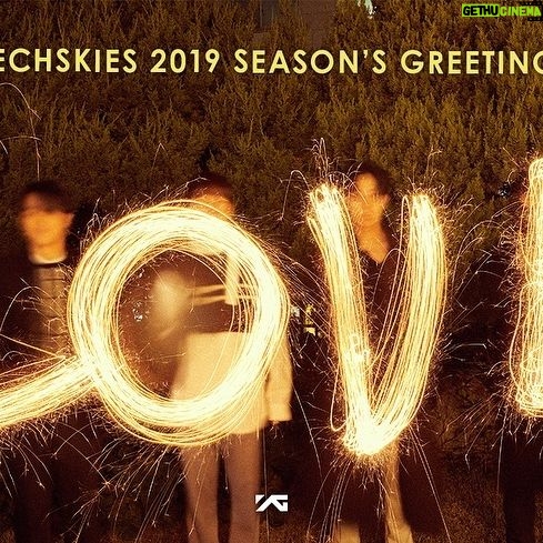 Eun Ji-won - 35.8K Likes - SECHSKIES 2019 SEASON'S GREETINGS
RELEASE 2018.12.18
#SECHSKIES #젝스키스 #2019 #SEASON'S_GREETINGS #시즌그리팅 #젝키시그 #YG