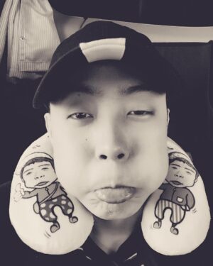 Eun Ji-won Instagram - #간만에 #둘리 #리막2탄 #플랜맨짱나투어촬영