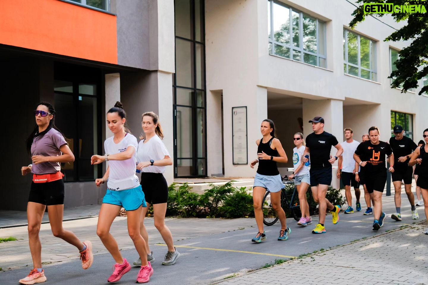 Éva Bátyai - 3 Likes - Csöppet eláztunk tegnap! Na de mit számít???? Hiszen tegnap ünnepeltük a Salomon @mienkaterep Runity 1. szülinapját!🎂Futottunk egy jót! Napsütésben indultunk🌞, ömlő esőben értünk vissza💦. Előtte jól bepogiztunk, utána betortáztunk, jókat nevettünk és örültünk, hogy együtt lehetünk.
@nedybali @_elvtarspajtas_ jó, hogy megálmodtátok! @ovary.gabriella @szb_vivi_ fantasztikus, ahogy minden héten levezénylitek!🙏
Gratulálok a legszorgosabbaknak!!!!!
Ígérem többször jövök!
Amúgy csatlakozhat bárki! Csak szólok!!! Keressétek a Salomon Runity oldalát és eseményeit a Facebookon! Hátha összefutunk😉
Köszi a Fotókat @fotozzuk_hu 🙏
4. Fotó Bali, 5. Fotó @krass.tomi Nektek is köszi😁
💦🎂🌞🏃♀️🏃♀️
#salomon #runity #salomonrunity #salomonrunning
#futás #közösségifutás #közösség #futóbarátok #fussatok #sport #sportoljatok #mozogjatok #batyaiévi #bátyaiéva