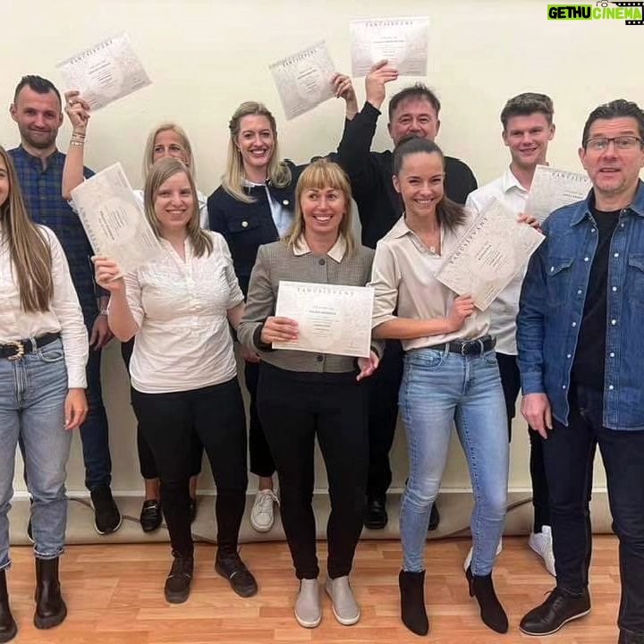Éva Bátyai - 3 Likes - ...és még csak most kezdődik az "utazás"! Pont egy héttel ezelőtt levizsgáztunk, LIFE ÉS SPORT COACHOK lettünk hivatalosan is! Sok tanulás, gyakorlás van mögöttünk és annál több még előttünk! Izgalommal indulunk az "úton"...
Szuper csapat voltunk! Köszönök mindent @zelinkaildiko @coachingandloveacademy 🩷
🏃♀️🩷🏅🩷⛹️♀️🩷🏋♀️🩷🚵🩷🤽🩷🧘🩷🤾♀️
#lifecoaching #sportcoaching #coaching #tanulás #sport #sportolnijó #sportoló #sportszülő #bátyaiévi #bátyaiéva #szupercsapat