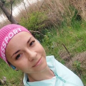 Éva Bátyai Instagram - #reklám Fő a praktikum!!! Mutatom legpraktikusabb futótársaimat @pencohungary 
Ha betáraznátok belőlük, akkor használjátok a BEVI15 kuponkódomat és 15% kedvezményt kaptok!
#pencohungary #penco #sótabletta #energia #energiazselé #futapart #frissítés #futás #fussatok #sportolnijó #sport #sportmotiváció #futásmotiváció #bátyaiévi #bátyaiéva #futapart #dunapart #duna #ezisbudapest