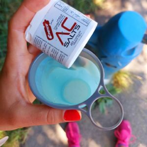 Éva Bátyai Instagram - #reklám Kifejezetten egyedül szeretek futni...de aki a nagy melegben gyakran elkísér...a sótabi 🌞🧂☀️💦
A @pencohungary AC Salts segít a görcsök kialakulásának elkerülésében, javítja a folyadékháztartást egy-egy fizikai igénybevétel alkalmával.
🌞javítja a szervezet folyadékfelvevő képességét
🌞semlegesíti a laktátokat
🌞csökkenti a görcsök kialakulásának veszélyét
🌞maximumon tartja a teljesítőképességet
🌞helyreállítja az ásványi anyagok egyensúlyát a szervezetben
💦☀️🧂💦☀️🧂
#penco #pencohungary #só #sótabletta #futás #futásközben #futáselőtt #futásután #running #hidratálás #bátyaiévi #bátyaiéva