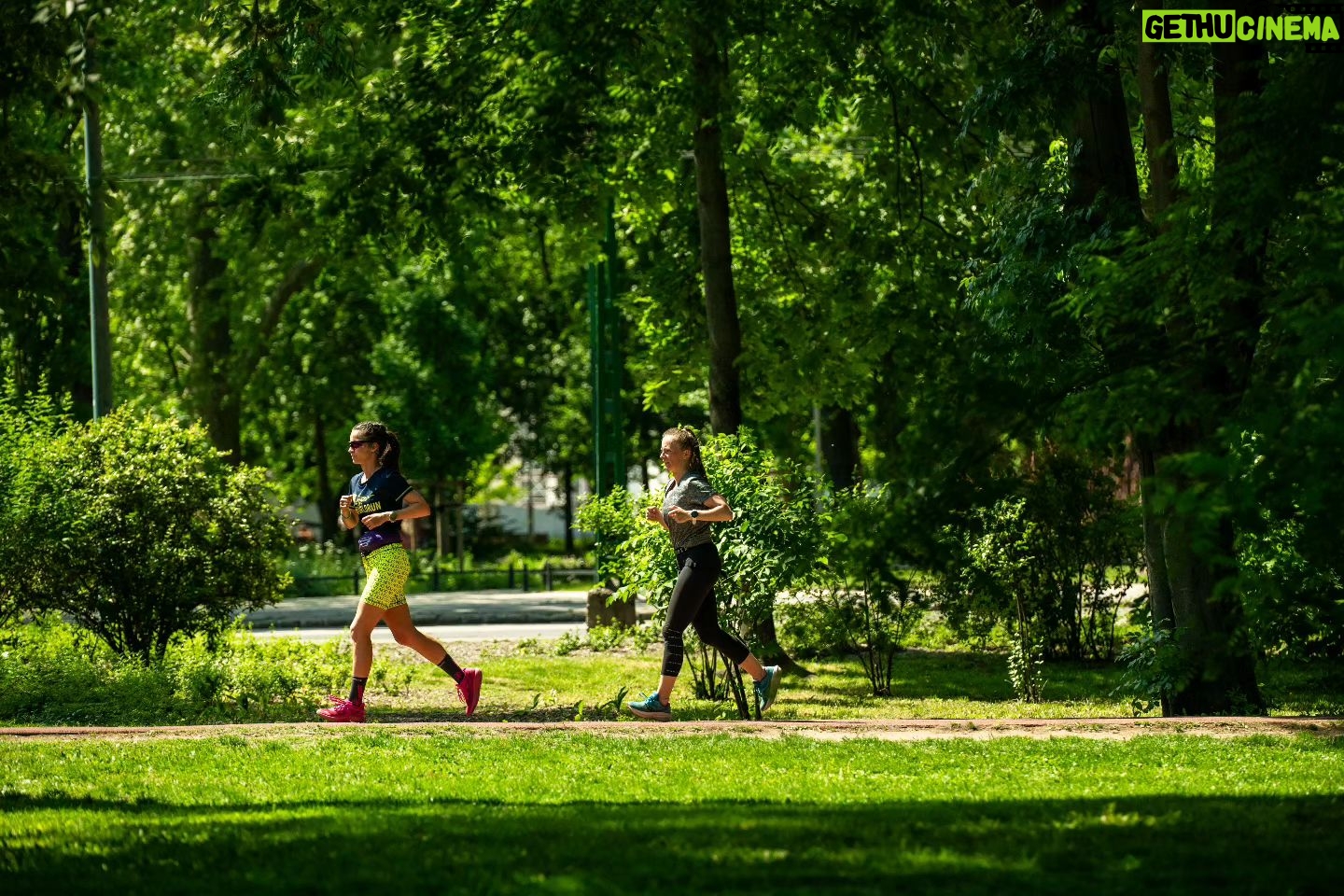 Éva Bátyai - 3 Likes - Ugye jövő májusban is futunk együtt azokért, akik nem futhatnak?💙💛 @wflworldrun
@wingsforlife
@redbullhu
📸 @balazs_palfi
#együttműködés #wingsforlife #wingsforlifeworldrun #futnimenő #fussatok #futás #fussatokmertfutnijó #running #runningmotivation #sportolnijó #sport #futóverseny #budapest #varosliget