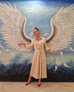 Éva Bátyai Instagram - Na ki volt már a győri  vagy a budapesti @3dgallery_ kiállításán? Aki nem, azonnal pótolja! 
Szuper program egyedül, párban, barátokkal, családdal...szóval mindenhogy! 
🖼🎨 @rnr_management_
#reklám #3dgallerygyőr #galéria #kiállítás #Győr #győr #programajánló #győriprogram #budapestiprogramok #bátyaiévi #batyaiéva