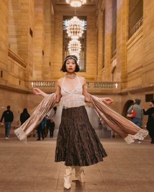 Eva Noblezada Instagram - 🌸

📷 @rebeccajmichelson