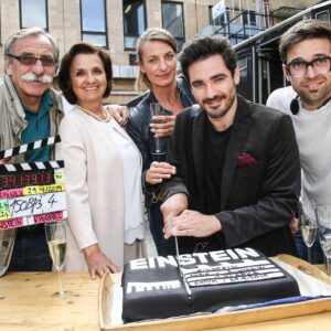 Eva Podzimková Instagram - Tak a je to ofiko! #einstein #series #primatv #sirenafilm #forensicanalyst