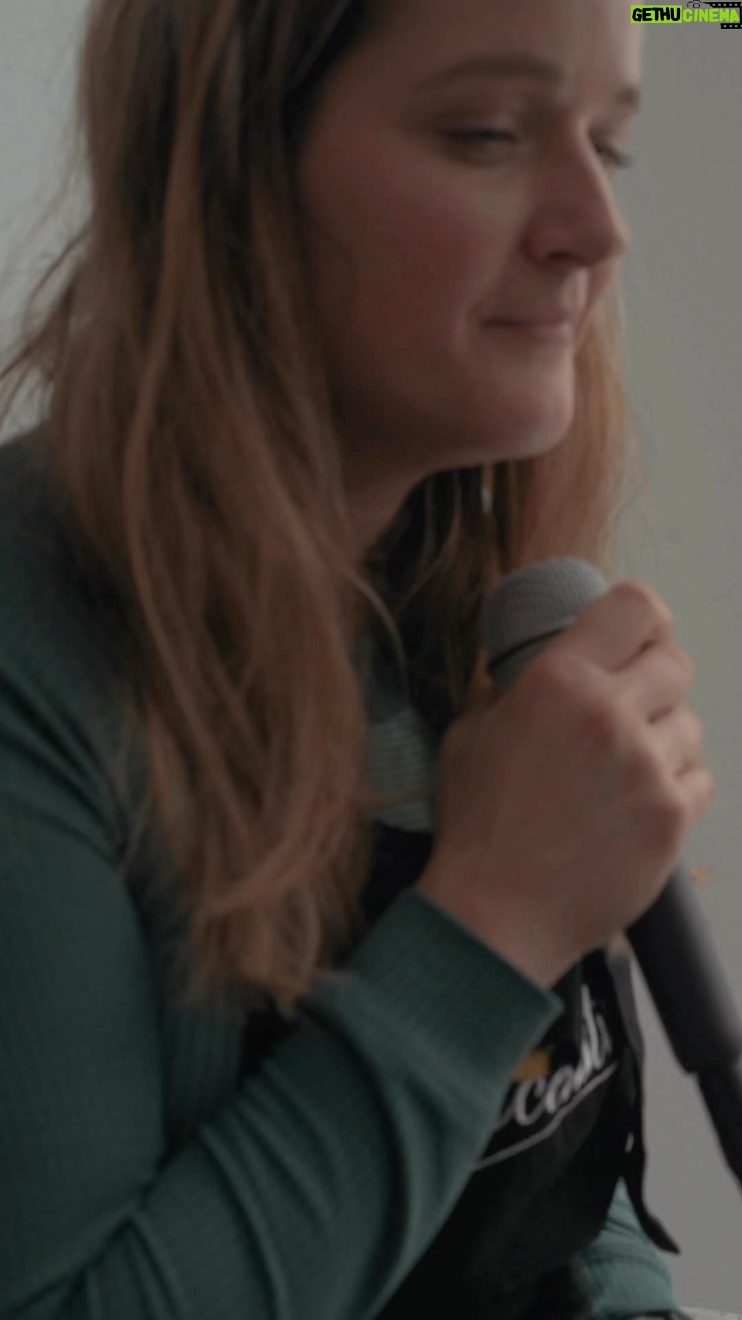 Eva Tomečková - 185 Likes - Hudba a pečení - moje dvě největší vášně! 🎵🍰
Ve videu můžete slyšet, jak zpěv vnáší do mé práce tu nejkrásnější harmonii. Zatímco vařečka tancuje v těstě, hudba a zpěv tančí ve vzduchu, vytvářející dokonalý duet.🌟
Tak to prostě mám, od malá se ve mně spojuje kulinářská vášeň a láska ke zpěvu! 🎵🧁
V tomto videu vám přináším trochu mého světa, kde každý dort je jako píseň - plný lásky, péče a kreativity. Hudba mě vždy inspiruje a ovlivňuje každý můj výtvor. Třeba vám to dnes přinese stejnou radost, jakou cítím já při vytváření svých kulinářských výtvorů.
A mimochodem, už večer vám tady přistane sladký recept, tak se nechte překvapit.😋🧁
#CukrářkaZpěvačka #PečeníAZpěv #KulinářskáHarmonie #MelodieVPečení #ZpěvVKuchyni #SweetsAndSongs #CukrářskéUmění #TónyChutí #ZpívajícíKuchařka #UměníPečení #SladkáSymfonie #CukrářskáMelodie #ZvukyKuchyně #KreativníCukrářka #HudebníDorty #trinec #ostrava #praha #evicenstvo #peceni #vareni #love #tasty