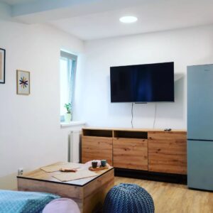 Eva Tomečková Instagram - Náš druhý apartmán v království Evičenstvo!!!
APARTMÁN 2
Už jste u nás byli? 
Těšíme se na Vás!
www.evicenstvo.cz
💋
.
.
.
#evicenstvo #apartman #ubytovani #king #relax #sweetdreams #room #love