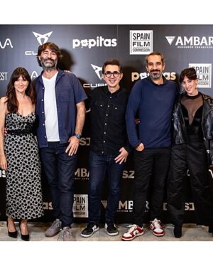 Eva Ugarte Instagram - Raw love 
@pedrocedeno1 @diorbeauty @dior 
🤍🤍🤍

X presentación y coloquio del 
“El Otro Lado” en @serielizadosmag