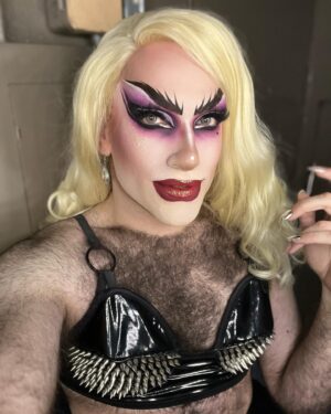 Evah Destruction Instagram - Been a while that I painted a little softer 🤭

Last night’s Gaga vs Madonna show at @oilcansatx was EVERYTHING! Thank you for showing up and showing out with us 🖤

Bra by @emmasisdesigns 🖤
Second photo by @lagoonabloostan 🖤