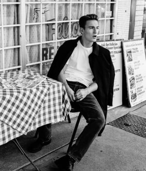 Evan Roderick Instagram - Watches Goodfellas once... 📷 @carlydame