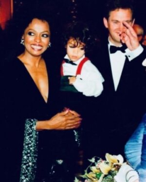 Evan Ross Instagram - Happy Birthday MOM.  There are not words to explain how much i love you.  U are everything. Everything everything. Everything 🖤🖤🖤🖤 Thank you for showing me the power of love!