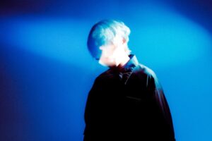 Eve Instagram - new icon blue

photo by Erina