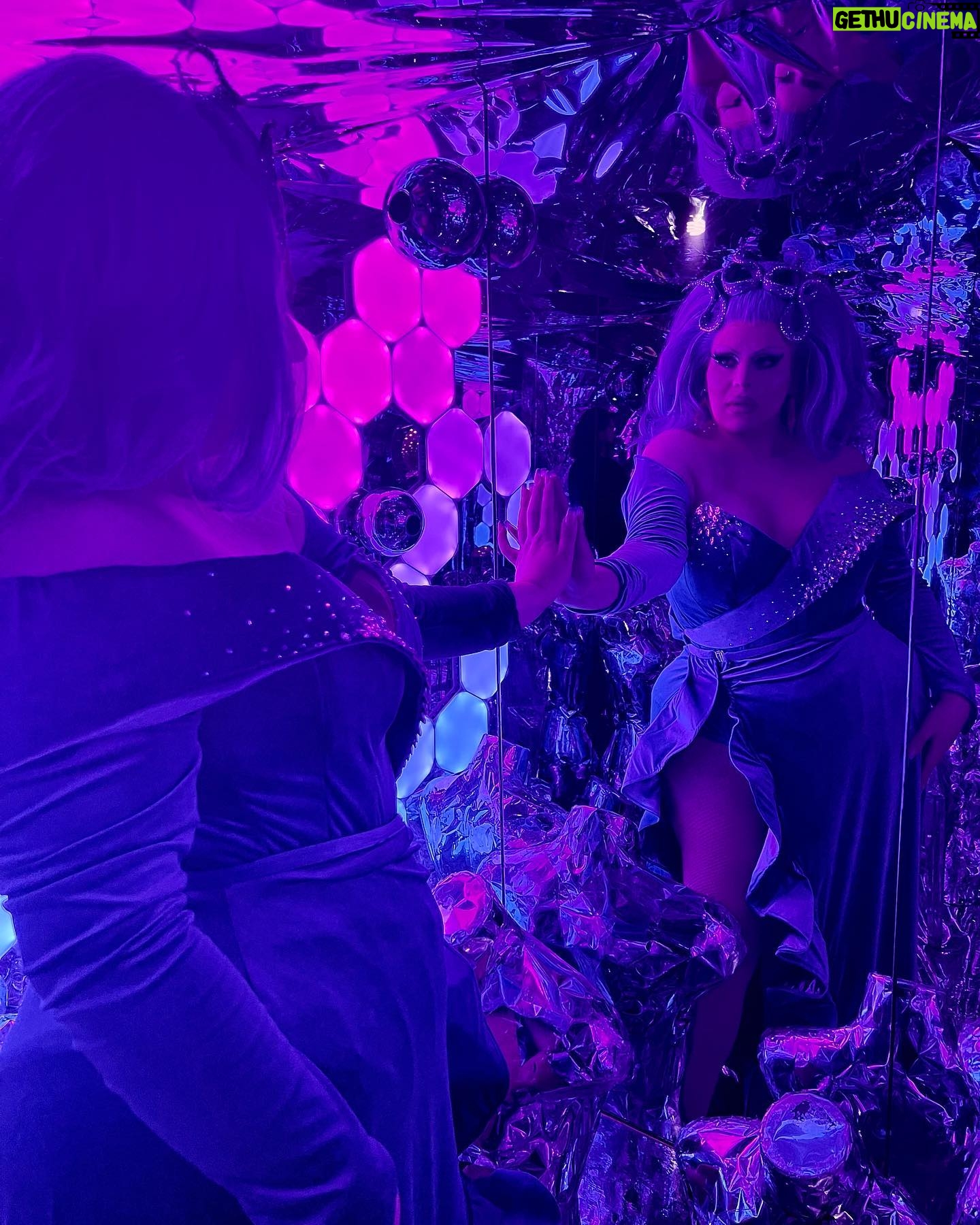 Eve 6000 - 3 Likes - Happy birthday to me 🎂
Thank you all for the wonderful messages and birthday wishes 💖
Special thanks to @madbear67 for taking these photos!!! I had such a great time in Thunder Bay 💖
💇🏼♀️ @dragdaddywigs
👗 @starkerscorsetry