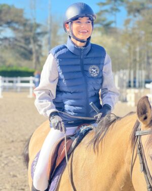 Ève Gilles Instagram - Parenthèse « bien-être »🐴

Merci @societedequitationdeparis pour ce moment privilégié❤️