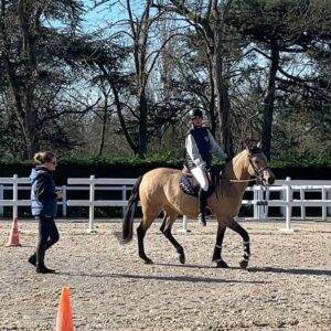 Ève Gilles Instagram - Parenthèse « bien-être »🐴

Merci @societedequitationdeparis pour ce moment privilégié❤️