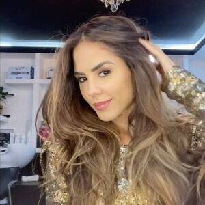 Evelyn Cedeño Instagram - Cambio radical con mis fabulosos de @hairmex lo hicieron en tres pasos para cuidar el cabello y no se procesara. Tenía terror pero el resultado lo Ame ❤️❤️❤️⭐️⭐️⭐️⭐️muchísimas gracias!!!