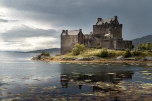Evelyn Edwards Instagram - I think there are a few places in Scotland that every photographer dreams of getting an “epic” shot of. Eileen Donan Castle is one of those places. I have been to this castle a half a dozen times and NOTHING. I would sigh and leave. I have even been there one the hottest day in Scottish recorded history! (Not the best photographic conditions) Even the day this picture was shot there were clear blue skies almost the whole day. But on the way home from the Isle of Skye, I asked @cmlanger50 if we could stop one more time at Eileen Donan. I’m so glad I did. 💚🏰🏴󠁧󠁢󠁳󠁣󠁴󠁿
.⁣
.⁣
.⁣
#scottishhighlands #beautifulscotland #castles #travel #scotlandisnow #uk #lovescotland #scotlandphotography #outlander #travelgram #dronephotography #visitscotland #hiddenscotland #explorescotland #ruins #middleages #instacastles #scotlandexplore #scotland #medievalarchitecture #scotlandtravel #medievaleurope #medievalarchitecture #castlesofeurope #landscapephotography #scotlandshots #scotlandlover #scotlandscenery