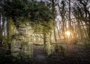 Evelyn Edwards Instagram - There is a legend that says:  When Saint Baldred died there was a dispute between three different parishes as to where he should be buried. A holy man gave the advice that they should all pray about it and then come to a decision. The next morning 3 bodies were found - all exactly the same, and wrapped in its funeral sheets - leaving each parish to claim that Saint Baldred had been laid to rest there. It is rumored that one of the Saint Baldred bodies was buried at Auldhame Castle. Me. I just thing this doorway standing in the middle of a forest is miracle enough. 💚🏴󠁧󠁢󠁳󠁣󠁴󠁿🏰 .⁣
.⁣
.⁣
.⁣
.⁣
#scottishhighlands #beautifulscotland #castles #travel #scotlandisnow #uk #lovescotland #scotlandphotography #adventure #travelgram #dronephotography #visitscotland #hiddenscotland #explorescotland #ruins #middleages #instacastles #scotlandexplore #scotland #medievalarchitecture #scotlandtravel #medievaleurope #europeancastles #castlesofeurope #urbex #scotlandshots #scotlandlover #scotlandscenery