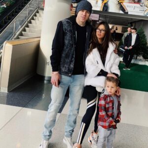 Evgeni Malkin Instagram - my 🌏