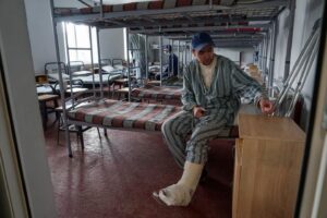 Evgeniy Maloletka Instagram - RUSSIAN PRISONERS OF WAR get to make phone calls home. UKRAINIANS DON’T.

FAR WESTERN UKRAINE — Precious few choices are available to Alexander, a 26-year-old Russian soldier, since his capture: Clothes, meals and the hours of his day are rigidly accounted for in the camp for prisoners of war.
But Ukraine allows Alexander to call home to his family in Kursk, a Russian city about 60 miles (100 kilometers) from the Ukrainian border, and he says that has kept him grounded.
It is a lifeline unavailable to Ukrainian POWs. Now, infuriated Ukrainian families are demanding an end to the phone calls imprisoned Russian soldiers get to make.
“To be able to talk to your loved ones is worth a lot. I’ve already been in prison for almost a year. I’m losing my mind,” Alexander told The Associated Press during a recent visit for several news outlets to Ukraine’s main POW camp, as he completed his work shift. “People are not made of steel.”
He said the brief conversations, closely monitored by his Ukrainian captors, pulled him from the brink of despair – even though for him and all Russian POWs, the calls are growing rarer by the week….

Text LORI HINNANT
https://apnews.com/article/585d93ec00fe7a80a9c520e265ac5a6d