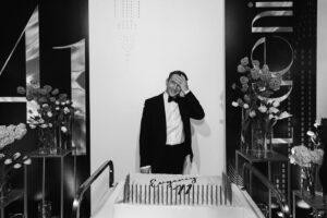 Evgeny Savin Instagram - «Жеки» - все максимальные красавы 🤪🤪🤪 С днем рождения крестный отец ФК КРАСАВА  @tyapkin  в новой жизни 🫶🟡⚫️🏆 Не подведем 

Возьмем 6 побед из 6 игр @krasavafc ???? ЖМИТЕ НИЖЕ