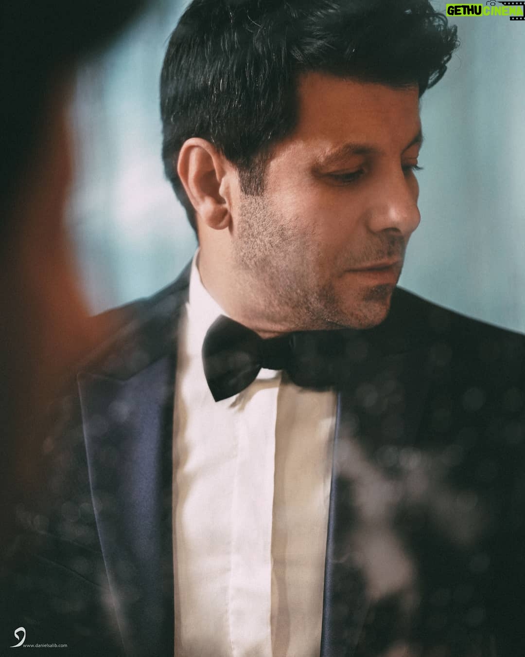 Eyad Nassar - 11.6K Likes - ..... #suityourself......
Bow Tie & Tuxedo : @emporioarmani
Photographer :
@danielsalib_photography
Styling : @alagabany
Hair : @zizosalon
@fscairofr
@thefirstmall
#thefirstmall
#firstnileboat
#egocomm