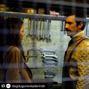 Eylem Canpolat Instagram - Yine içimde güzel duygularla başladım güne. Akşama yayınımız var çünkü. Ben üç defa izledim. Her seferinde de aynı duyguları yaşadım coşkuyla.. hepsinde çok etkilendim.. her anı muhteşem çekilmiş, oynanmış, “film” gibi bölümümüz.. Herkesin emeği çok büyük ve çok anlamlı. Ama ben bugün özellikle @cagribayrak @1demetozdemir @ibrahimcelikkol41 @_helinkandemir @fatihkoyunolu @nazgoktan @zuhalgencererkaya @sinandemirerofficial @senankaraa @nursimdemir @e.l.i.f.sonmez #zeynepkumral @nailkirmizigul @hepileriengin @kayrazabci @hulyaduyar @alioguzsenol @mehmetkorhan  Ve bütün oyuncularımız.. tabii ki @emrullahhekim @banu_gundogdu @ezgicill @ozgrplt @cemoget ve canımın içi yol arkadaşlarım @ayse__n_s @seraysahiner @defnegrs @dorukerengul sevgileriyle evim olan, elimi hiç bırakmayan #onurgüvenatam @ogm.pictures @drgbudayicioglu teşekkür ederim beraber yarattığımız dünyamız için.. mehdi’min dediği gibi “bende hep güzel kalacaksınız” Ee hadi akşam olsun.. 20.00 de @tv8 deyiz ♥️ Ps: @cankir iyi ki aramışsın o gün beni balım..